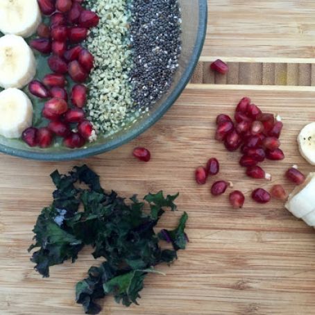 SUPERFOOD SMOOTHIE BOWL